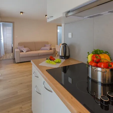 Apartament Lando *