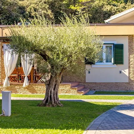 Lando Apartament *