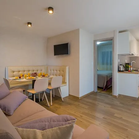 Lando Apartment