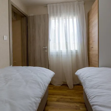 Apartment Lando Kampor